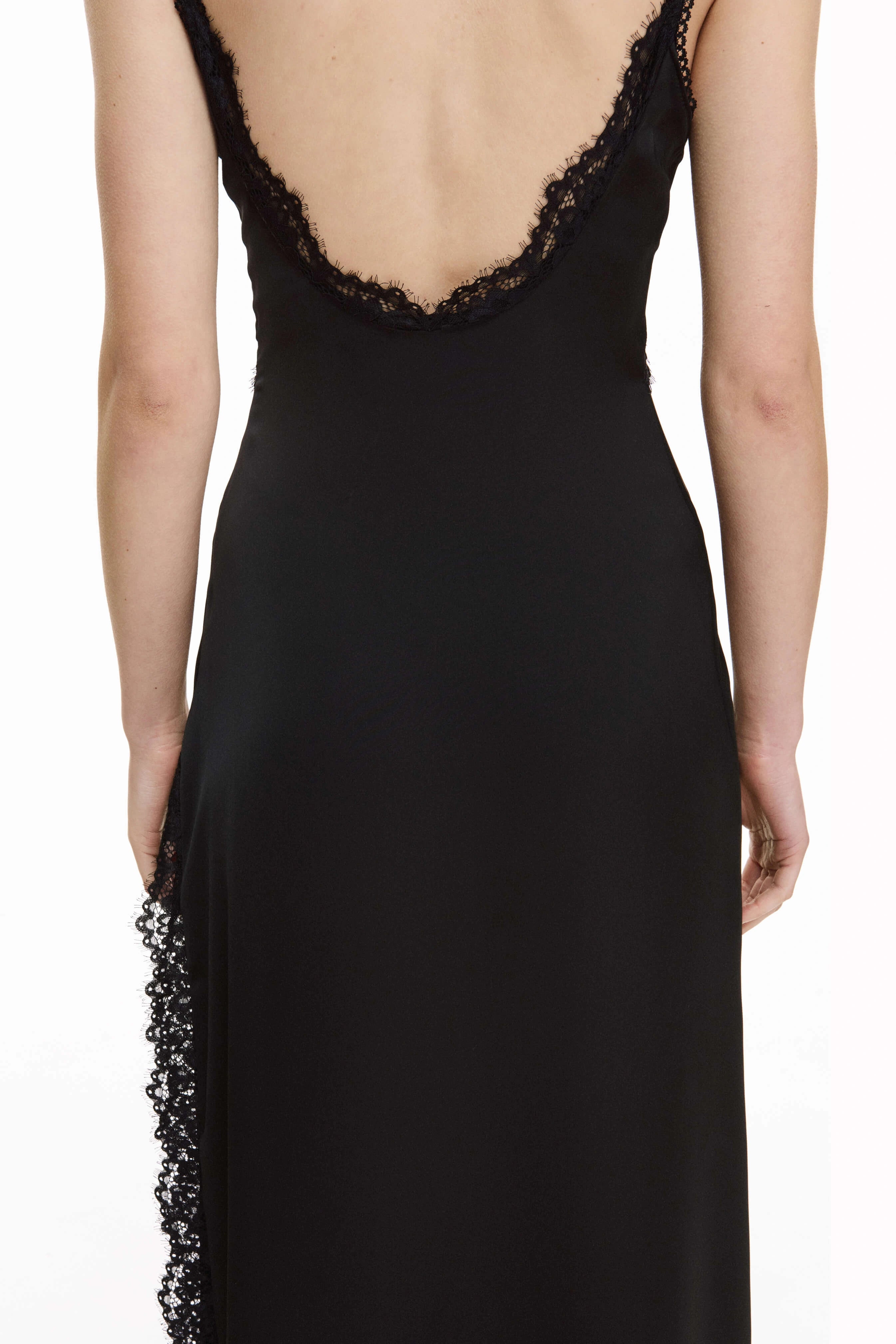 Elegant black evening maxi dress with open back and lace trim