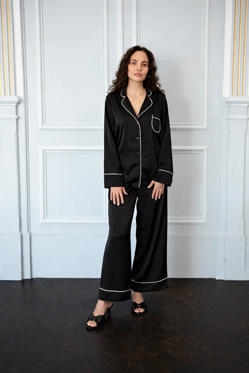 Camille Satin black Set with Piping Details