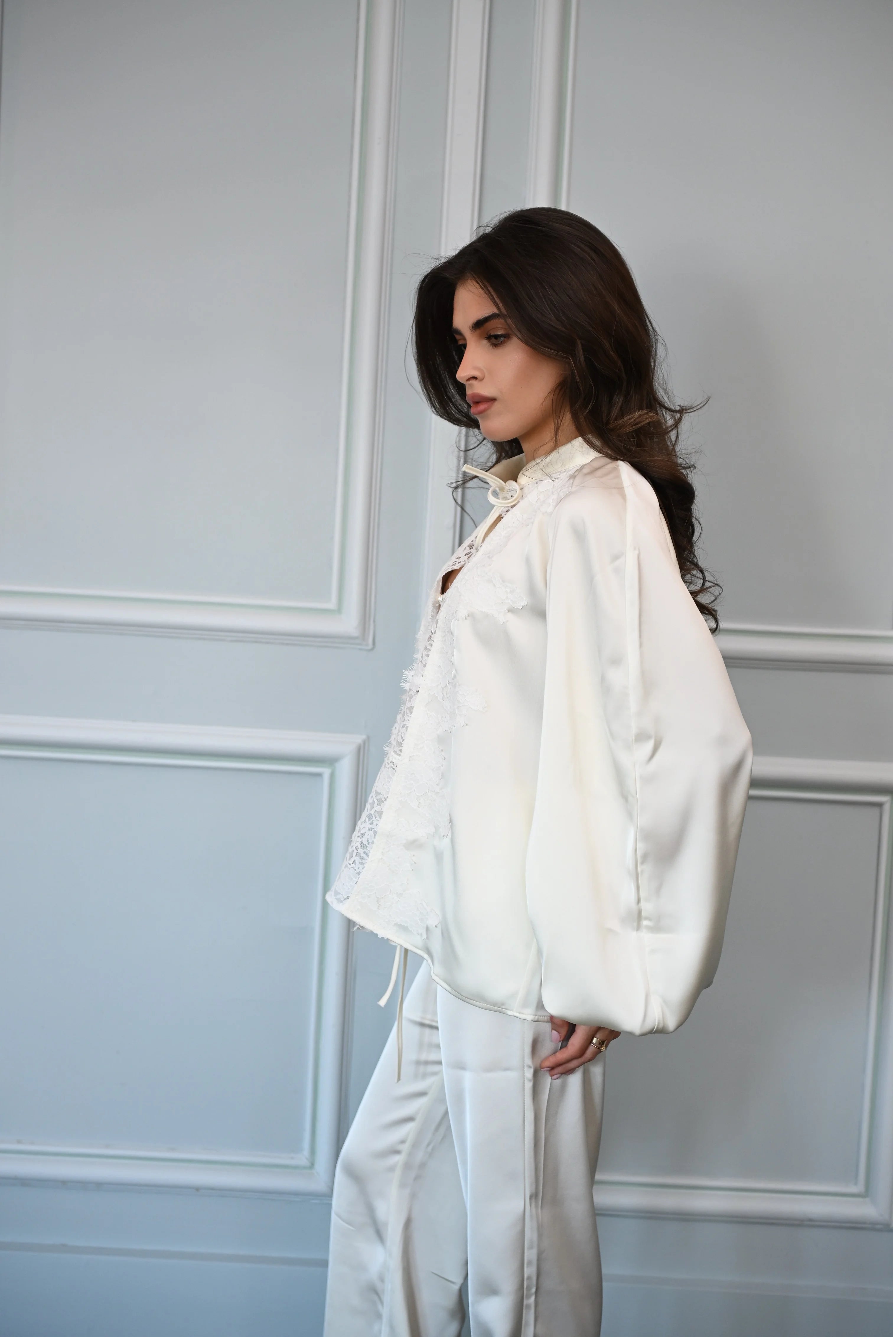 Juliette Satin ivory set with lace detailing