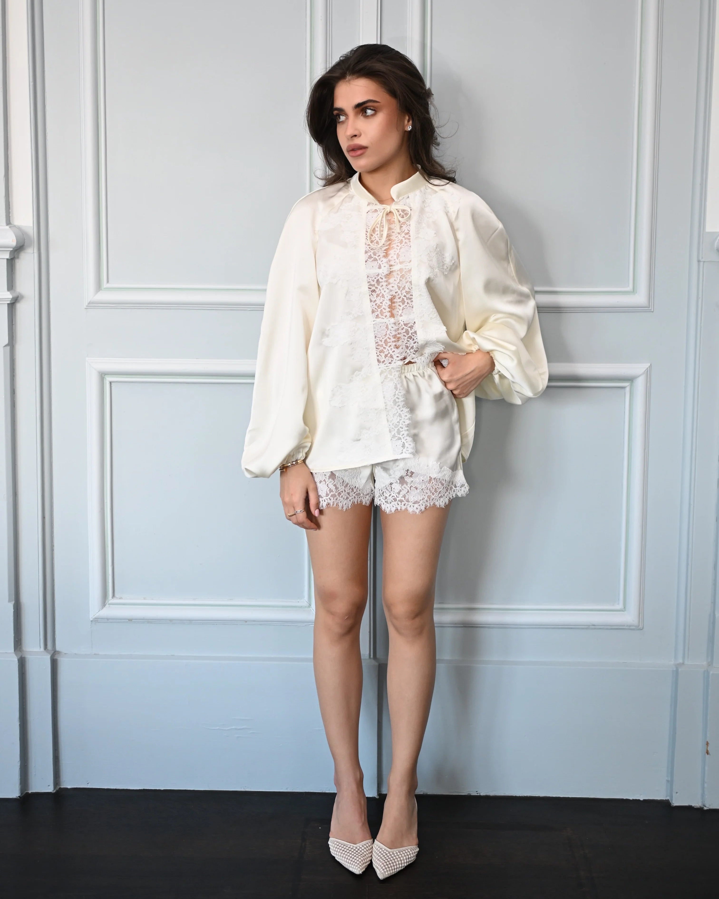 Sophie Satin ivory set with lace details and shorts