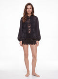 Sophie Satin-Set in Schwarz mit Spitzendetails und Shorts